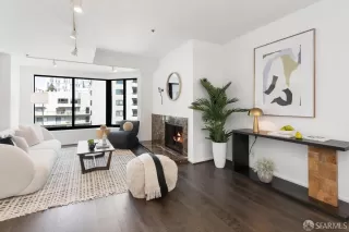 Photo #3: 425074425 Listing