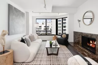 Photo #4: 425074425 Listing