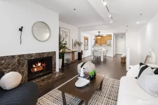 Photo #6: 425074425 Listing