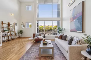 Photo #4: 425074512 Listing