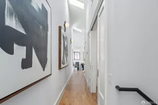 Photo #6: 425074778 Listing 