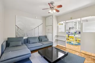 Photo #3: 425074867 Listing 