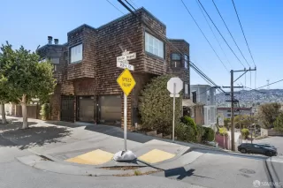 Photo #6: 425074871 Listing 