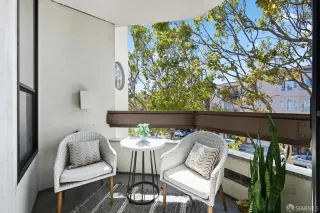 Photo #3: 425074872 Listing