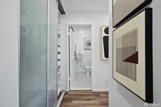 Photo #6: 425074872 Listing