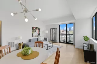 Photo #2: 425074980 Listing 