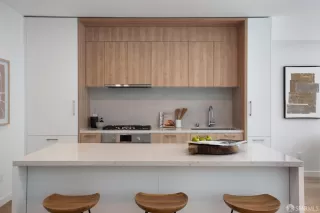 Photo #4: 425075015 Listing 