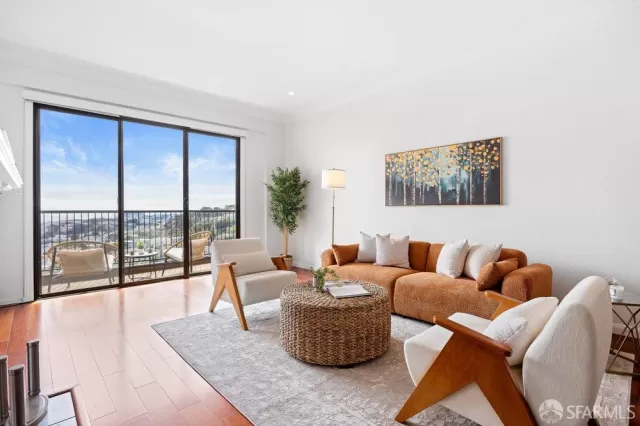 MLS: 425075065 Condo For Sale