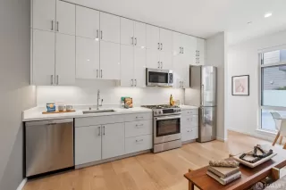 Photo #6: 425075201 Listing 