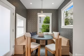 Photo #6: 425075341 Listing