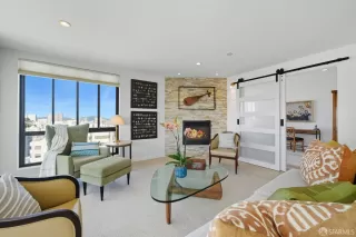 Photo #4: 425075383 Listing 