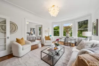 Photo #4: 425075623 Listing 