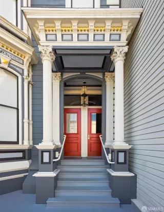 Photo #2: 425075735 Listing 