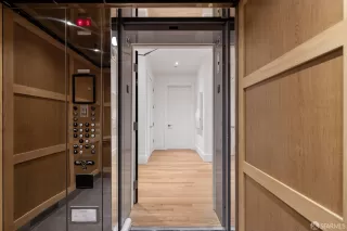 Photo #6: 425075751 Listing 