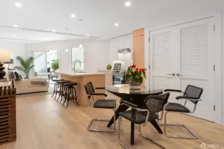 Photo #2: 425075772 Listing