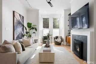 Photo #3: 425075780 Listing 