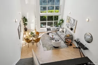 Photo #2: 425075857 Listing