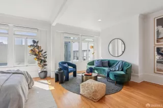 Photo #3: 425076055 Listing 