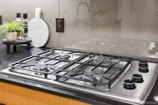 Photo #5: 425076105 Listing