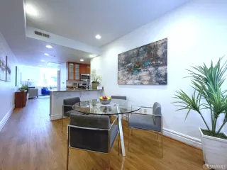 Photo #5: 425076156 Listing 