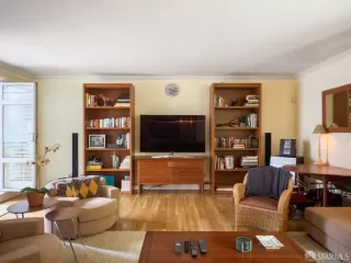 Photo #2: 425076255 Listing 