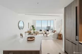 Photo #3: 425076278 Listing