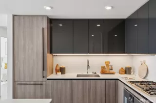 Photo #4: 425076278 Listing