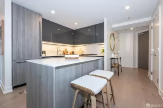 Photo #5: 425076278 Listing