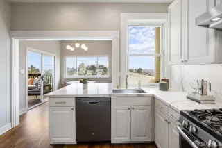 Photo #6: 425076416 Listing 