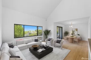 Photo #2: 425076486 Listing