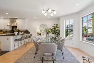 Photo #5: 425076531 Listing