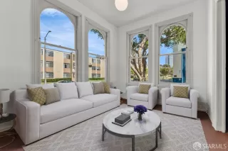 Photo #1: 425076835 Listing