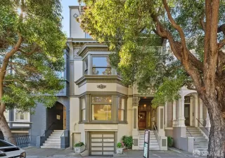 Photo #1: 425076841 Listing