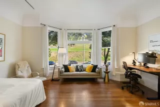 Photo #2: 425076841 Listing