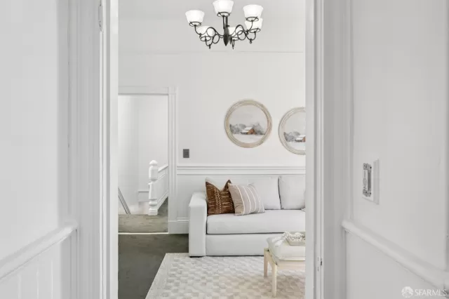 MLS: 425076909 Condo For Sale