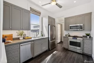 Photo #2: 425076909 Listing