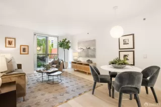 Photo #2: 425076979 Listing