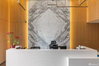 Photo #3: 425077037 Listing