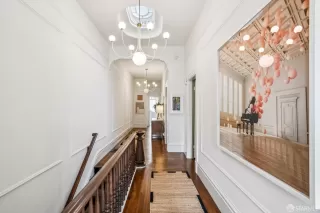 Photo #5: 425077093 Listing