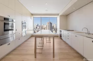 Photo #3: 425077114 Listing