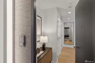 Photo #3: 425077387 Listing