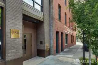 Photo #3: 425077469 Listing