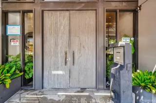 Photo #2: 425077606 Listing 