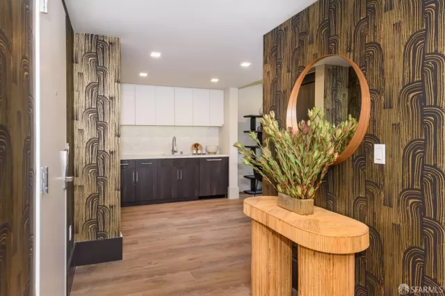 MLS: 425077616 Condo For Sale