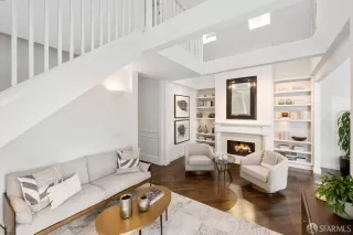 Photo #1: 425077741 Listing