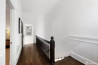 Photo #6: 425077741 Listing