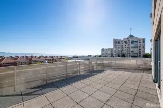 Photo #5: 425077859 Listing