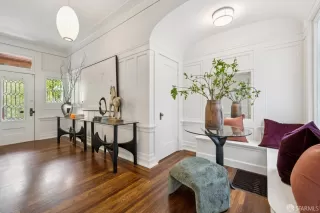 Photo #6: 425077974 Listing 