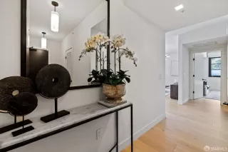 Photo #6: 425078037 Listing