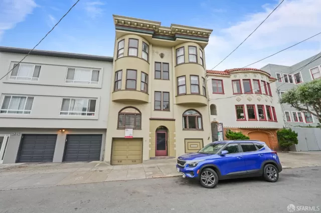 MLS: 425078153 Condo For Sale